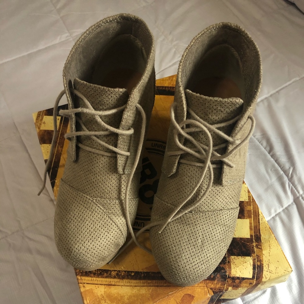 Unr8ted booties